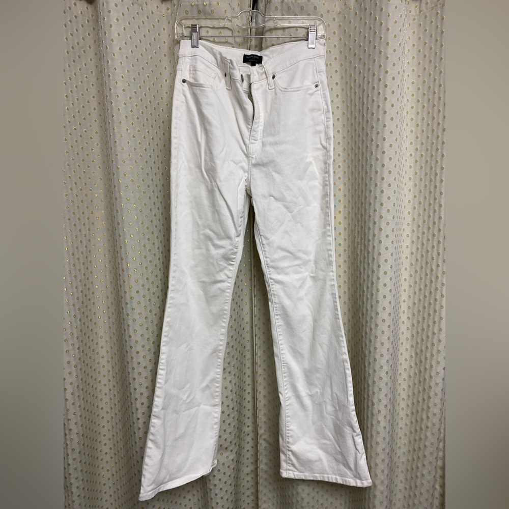 Like new banana republic white boot cut jeans